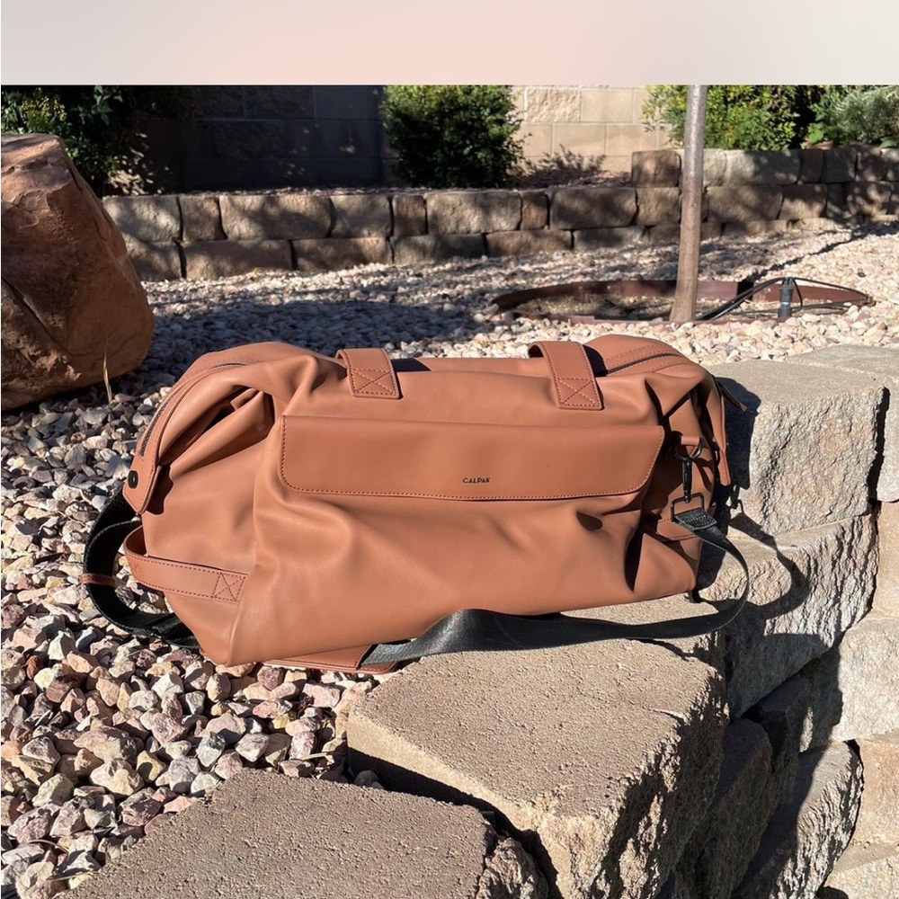 Calpak hue laptop duffle - Hazel